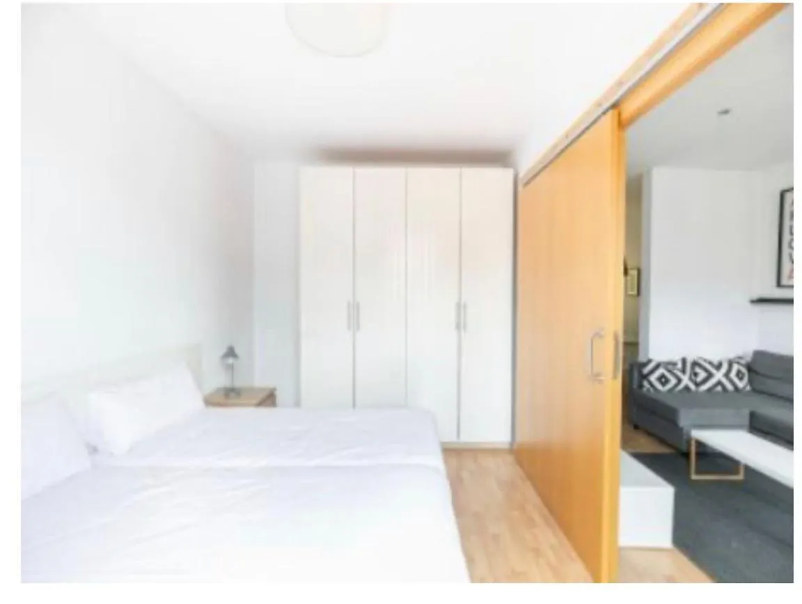 Apartamento Elyo Apartment Barcelona 0*,  Spain